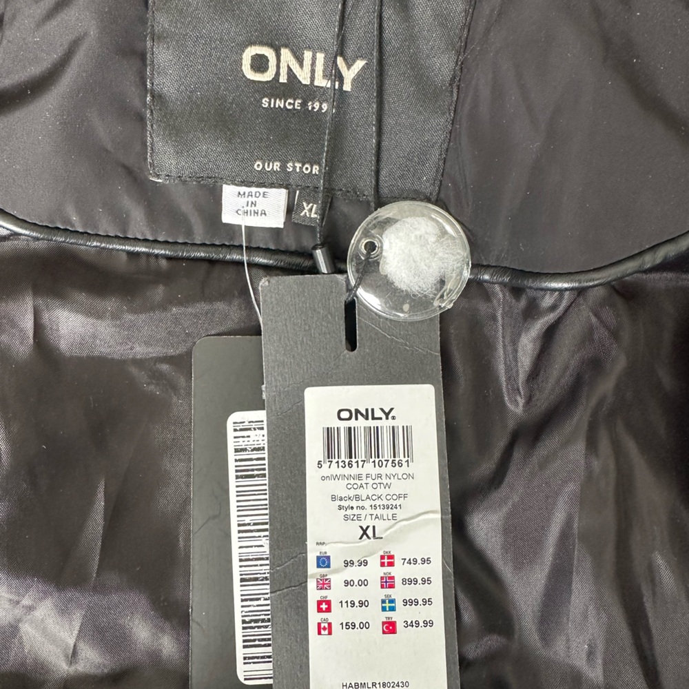 Only Black Quilted Hooded Puffer Coat with Faux Fur Trim - Picture 4 of 6